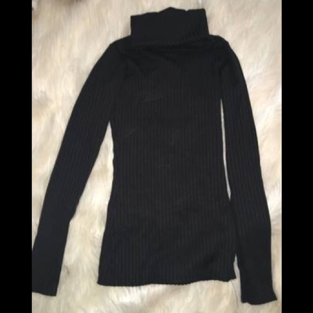 Black ribbed turtleneck from Pretty Little Thing